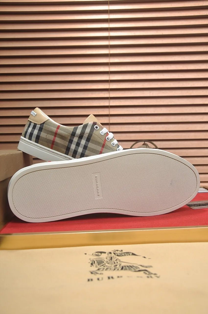 Men's shoes💰480💶[Burberry] (cowhide lining) classic low-top sneakers｜Imported cowhide with classic plaid fabric｜Cow leather lining｜Original outsole｜Fine workmanship and comfortable to wear Size: 38-44 (customized at 45)